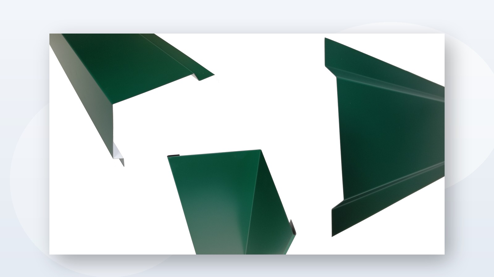 Obróbki płyty warstwowej – opierzenia hali i elewacji